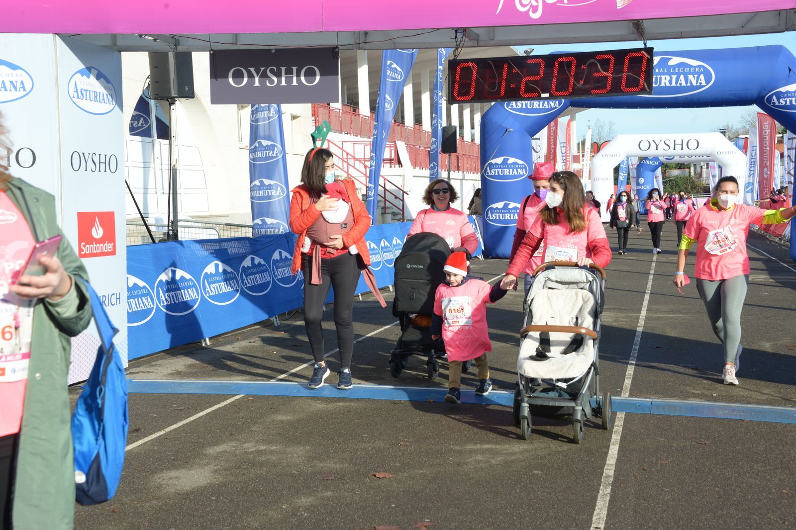 Las mejores fotos de la Carrera de la Mujer Central Lechera Asturiana Gijón 2021 (CEREMONIAS DE PREMIACIÓN / GALERÍA 3)