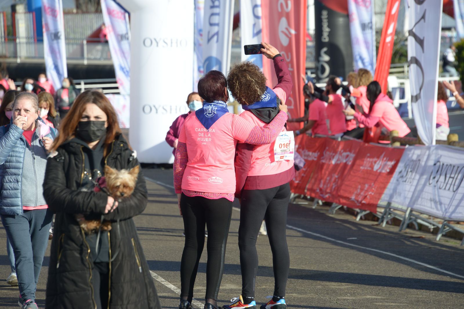 Las mejores fotos de la Carrera de la Mujer Central Lechera Asturiana Gijón 2021 (CEREMONIAS DE PREMIACIÓN / GALERÍA 3)