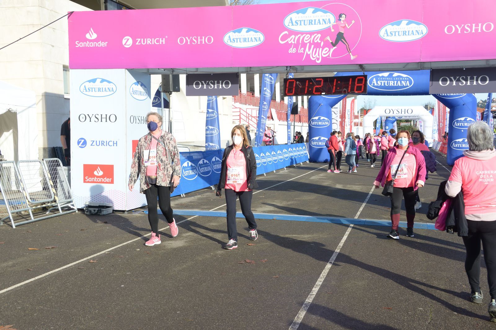 Las mejores fotos de la Carrera de la Mujer Central Lechera Asturiana Gijón 2021 (CEREMONIAS DE PREMIACIÓN / GALERÍA 3)