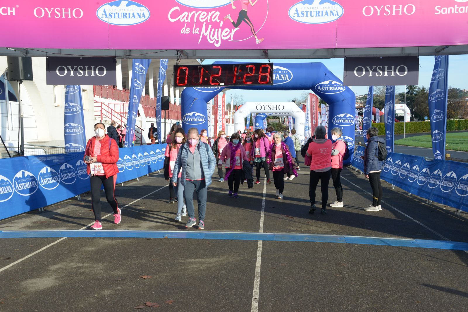 Las mejores fotos de la Carrera de la Mujer Central Lechera Asturiana Gijón 2021 (CEREMONIAS DE PREMIACIÓN / GALERÍA 3)