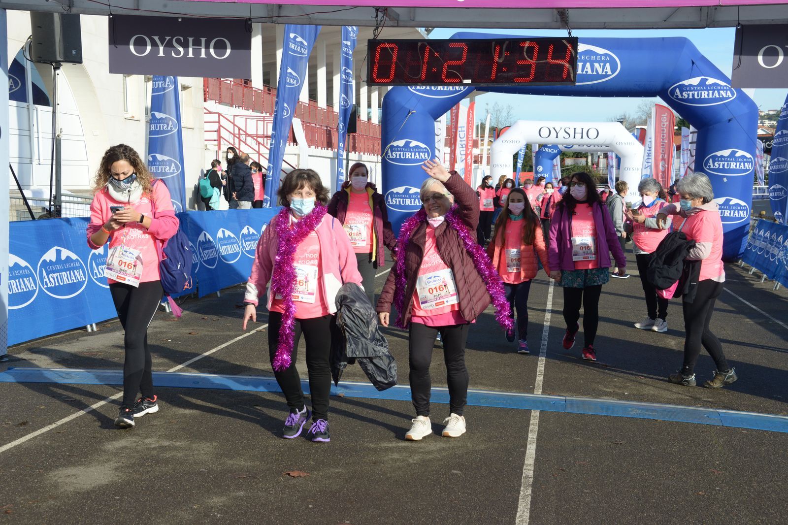 Las mejores fotos de la Carrera de la Mujer Central Lechera Asturiana Gijón 2021 (CEREMONIAS DE PREMIACIÓN / GALERÍA 3)