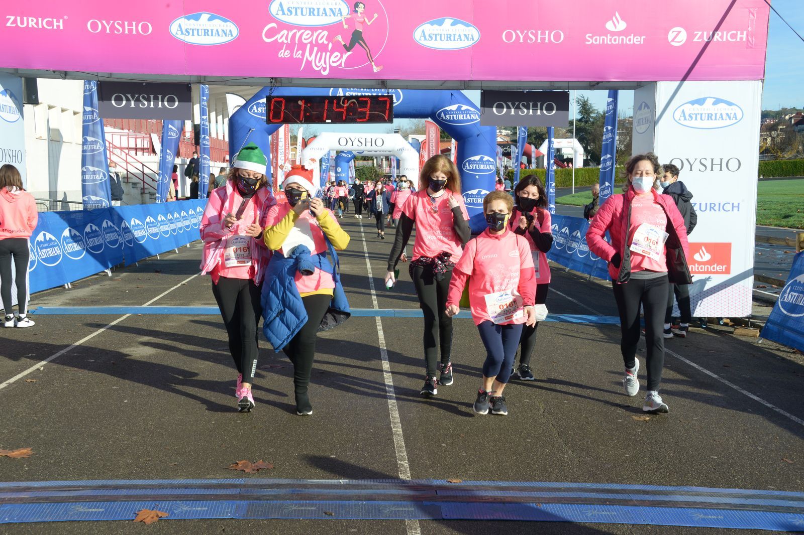 Las mejores fotos de la Carrera de la Mujer Central Lechera Asturiana Gijón 2021 (CEREMONIAS DE PREMIACIÓN / GALERÍA 3)