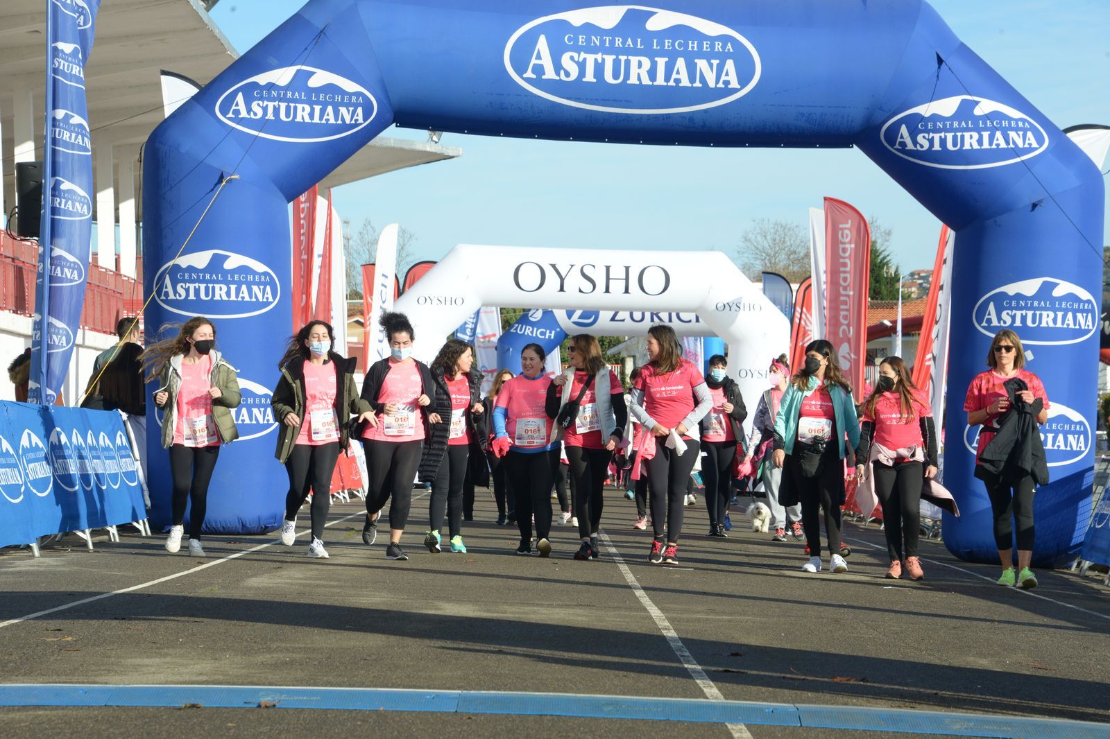 Las mejores fotos de la Carrera de la Mujer Central Lechera Asturiana Gijón 2021 (CEREMONIAS DE PREMIACIÓN / GALERÍA 3)