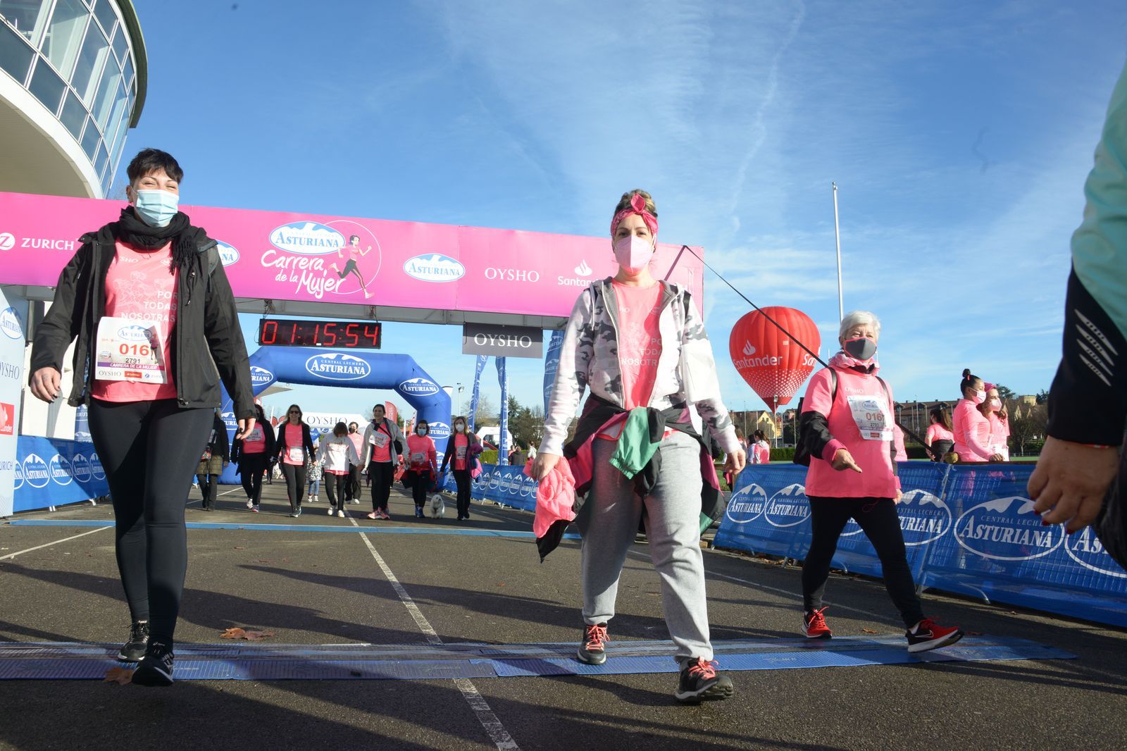 Las mejores fotos de la Carrera de la Mujer Central Lechera Asturiana Gijón 2021 (CEREMONIAS DE PREMIACIÓN / GALERÍA 3)