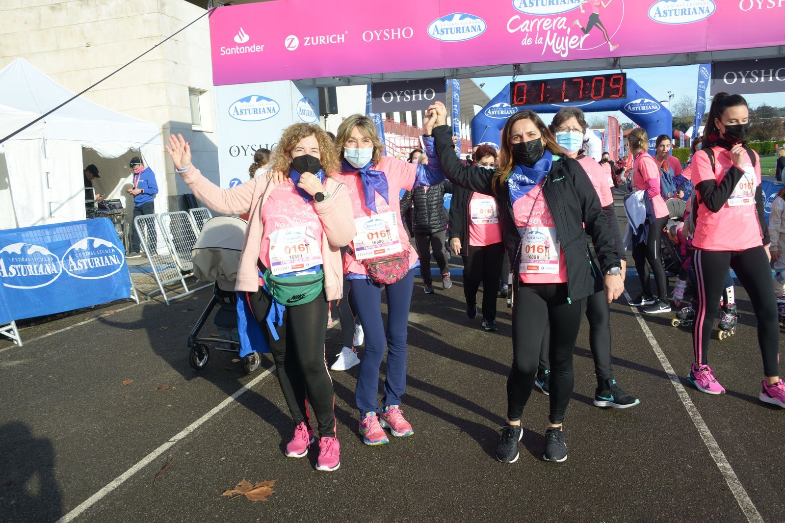 Las mejores fotos de la Carrera de la Mujer Central Lechera Asturiana Gijón 2021 (CEREMONIAS DE PREMIACIÓN / GALERÍA 3)