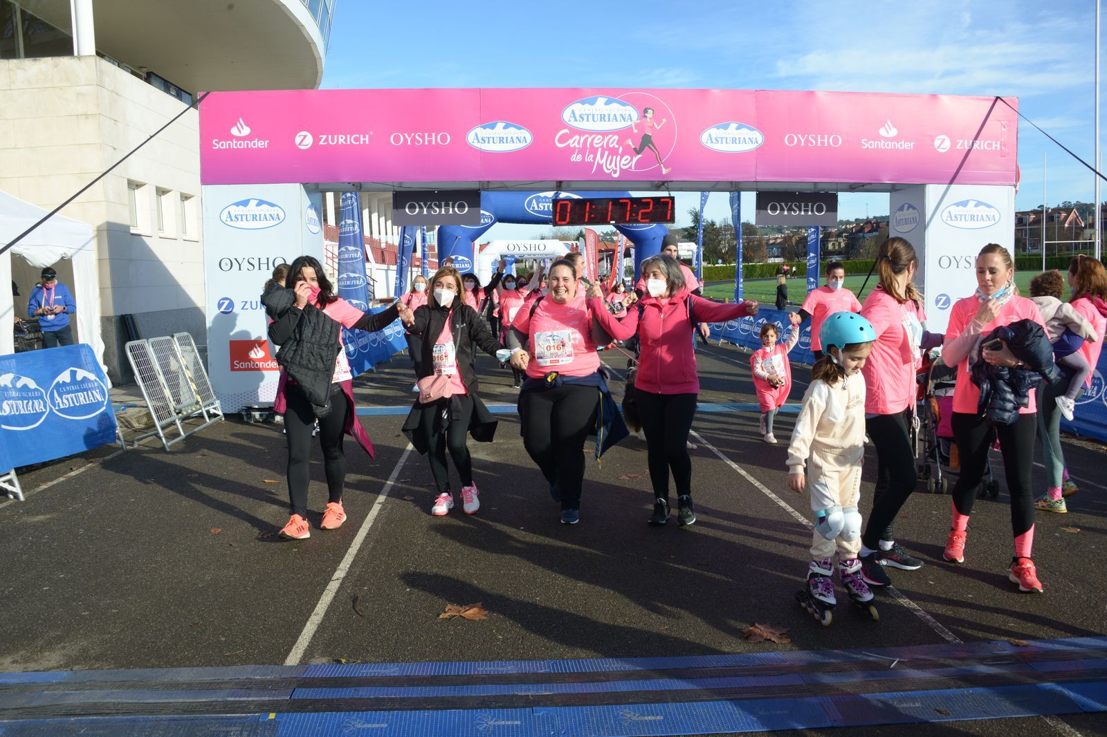 Las mejores fotos de la Carrera de la Mujer Central Lechera Asturiana Gijón 2021 (CEREMONIAS DE PREMIACIÓN / GALERÍA 3)