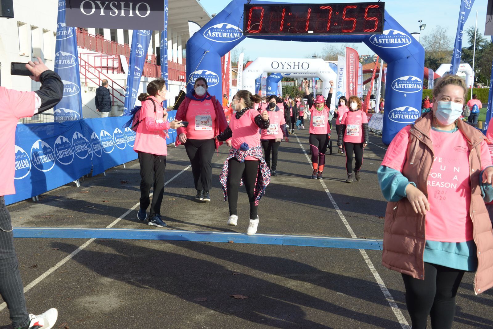 Las mejores fotos de la Carrera de la Mujer Central Lechera Asturiana Gijón 2021 (CEREMONIAS DE PREMIACIÓN / GALERÍA 3)