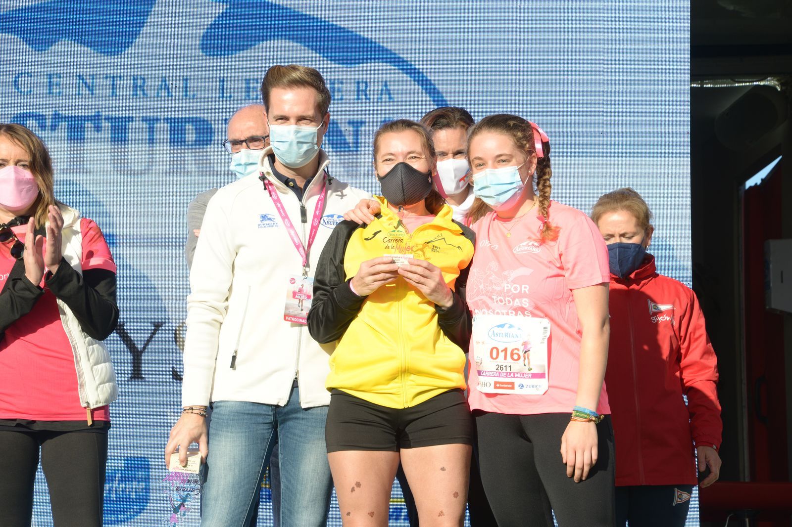 Las mejores fotos de la Carrera de la Mujer Central Lechera Asturiana Gijón 2021 (CEREMONIAS DE PREMIACIÓN / GALERÍA 4)