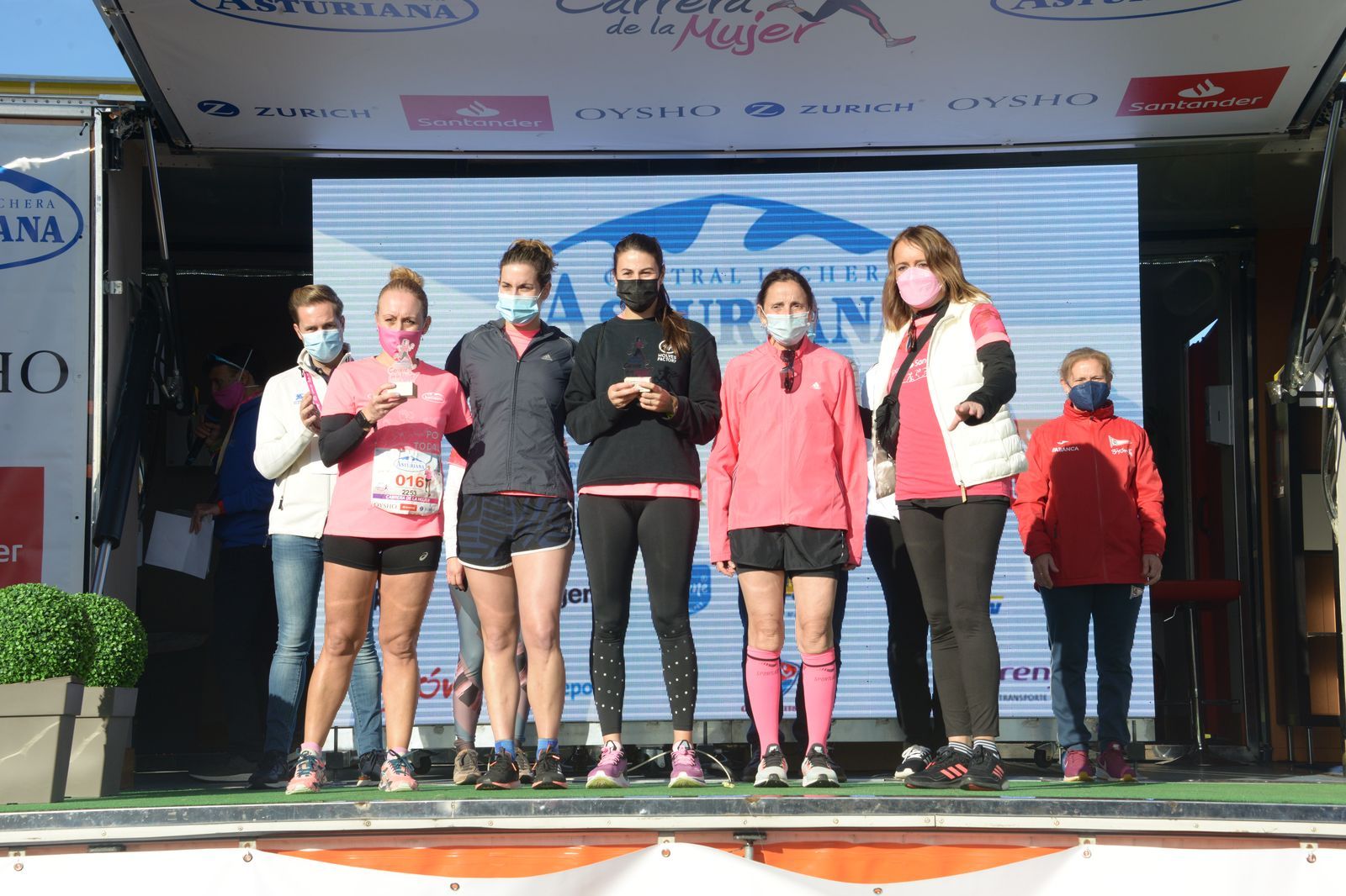 Las mejores fotos de la Carrera de la Mujer Central Lechera Asturiana Gijón 2021 (CEREMONIAS DE PREMIACIÓN / GALERÍA 4)