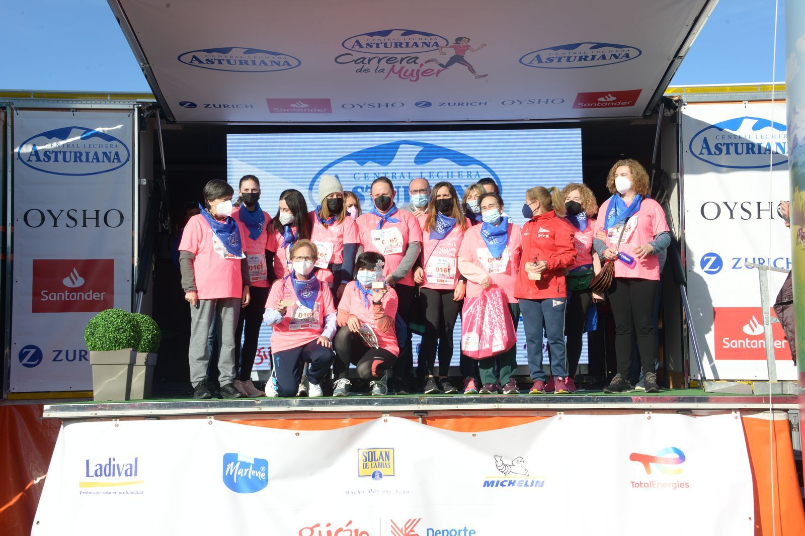 Las mejores fotos de la Carrera de la Mujer Central Lechera Asturiana Gijón 2021 (CEREMONIAS DE PREMIACIÓN / GALERÍA 4)