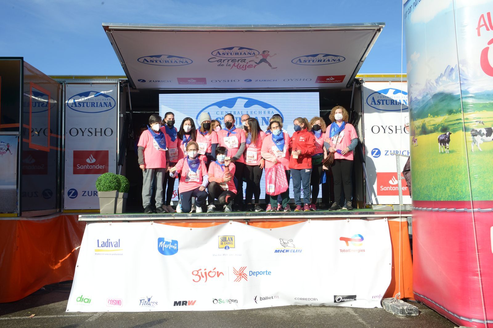 Las mejores fotos de la Carrera de la Mujer Central Lechera Asturiana Gijón 2021 (CEREMONIAS DE PREMIACIÓN / GALERÍA 4)