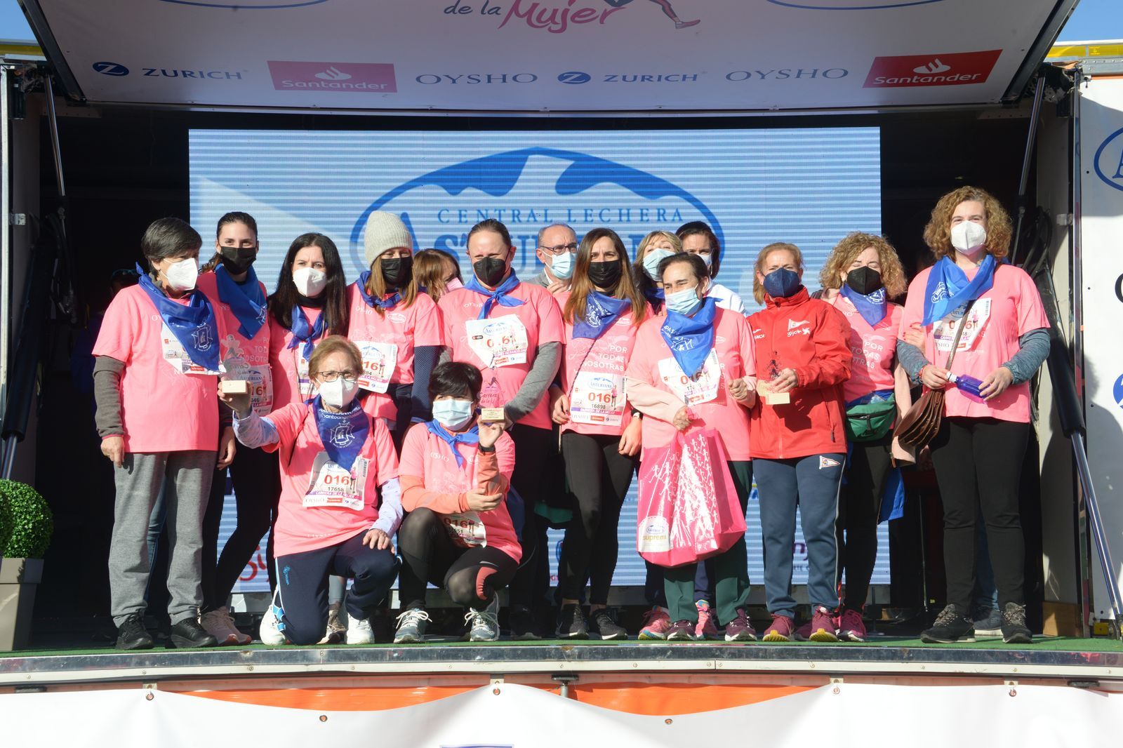 Las mejores fotos de la Carrera de la Mujer Central Lechera Asturiana Gijón 2021 (CEREMONIAS DE PREMIACIÓN / GALERÍA 4)