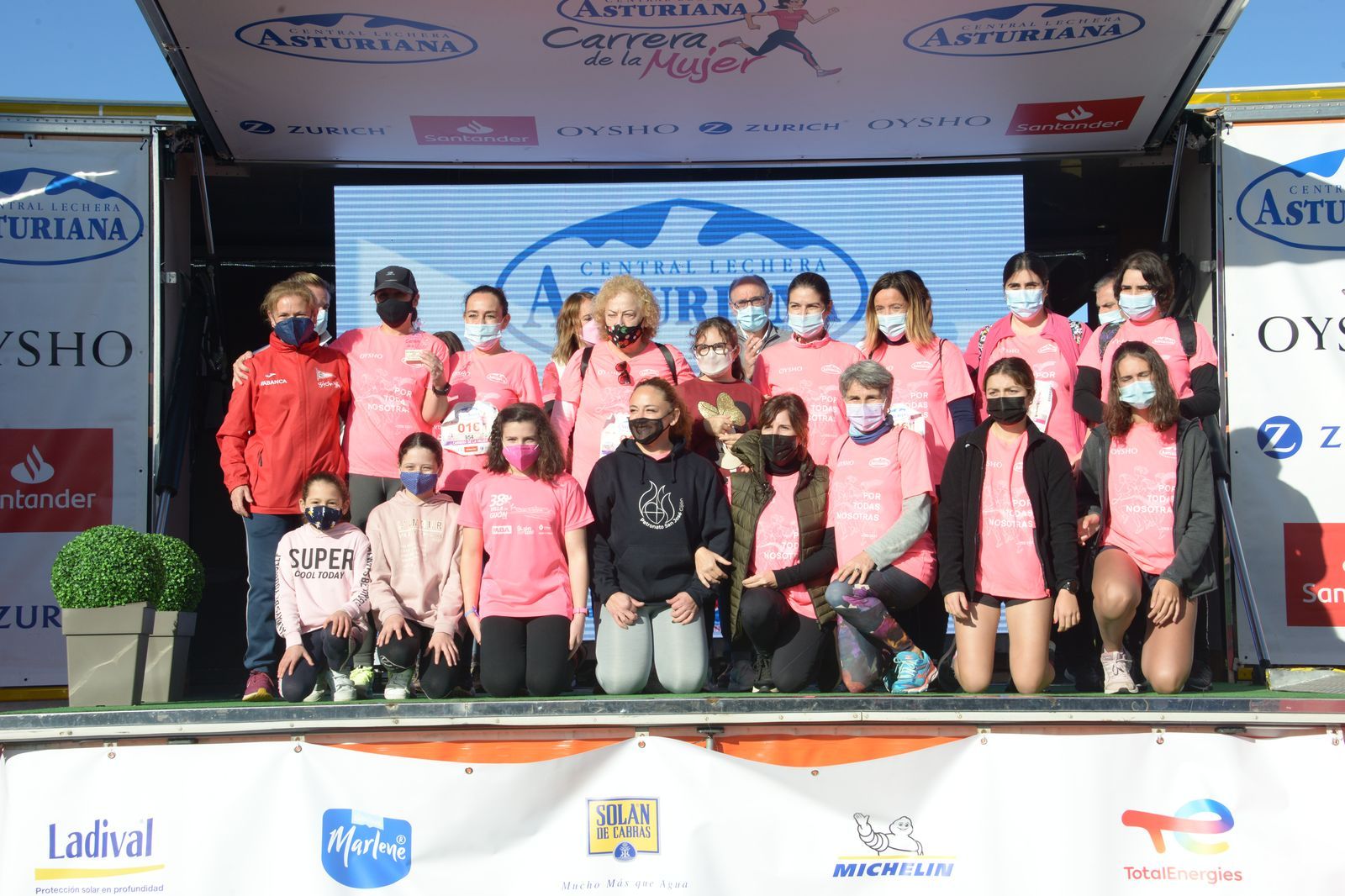 Las mejores fotos de la Carrera de la Mujer Central Lechera Asturiana Gijón 2021 (CEREMONIAS DE PREMIACIÓN / GALERÍA 4)