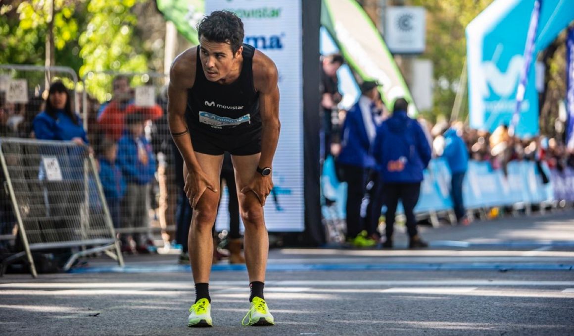 Javier Gómez Noya, que ha cambiado de entrenador, en la meta del Movistar Medio Maratón de Madrid. JCD FOTOGRAFÍA.