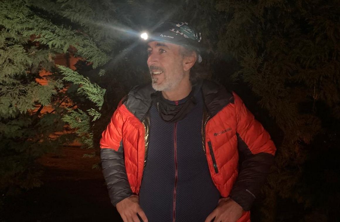 Carlos Ultrarun probando el frontal Olight Array 2S