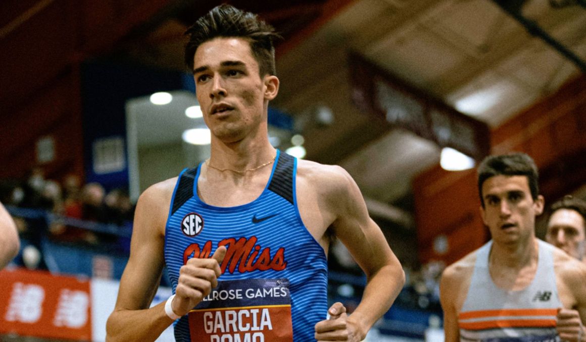 Mario García Romo y Mariano García en los Millrose Games de Nueva York. OLE MISS.