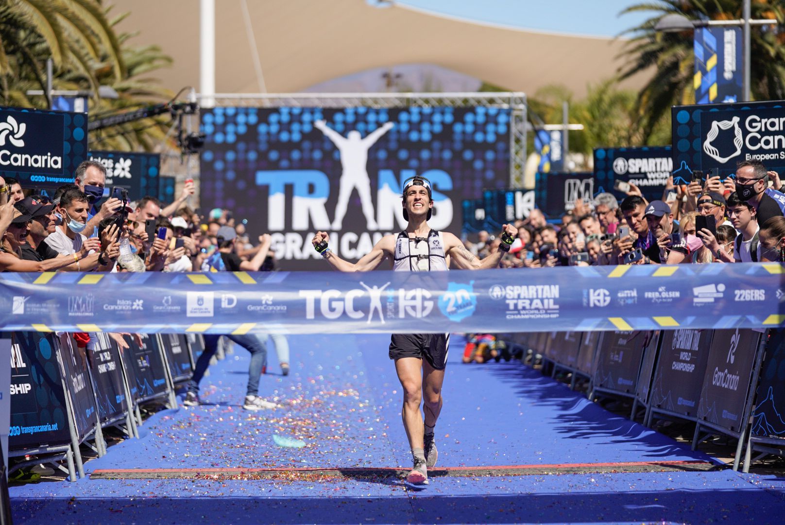  Pablo Villa entrando como vencedor de la Transgrancanaria Classic.