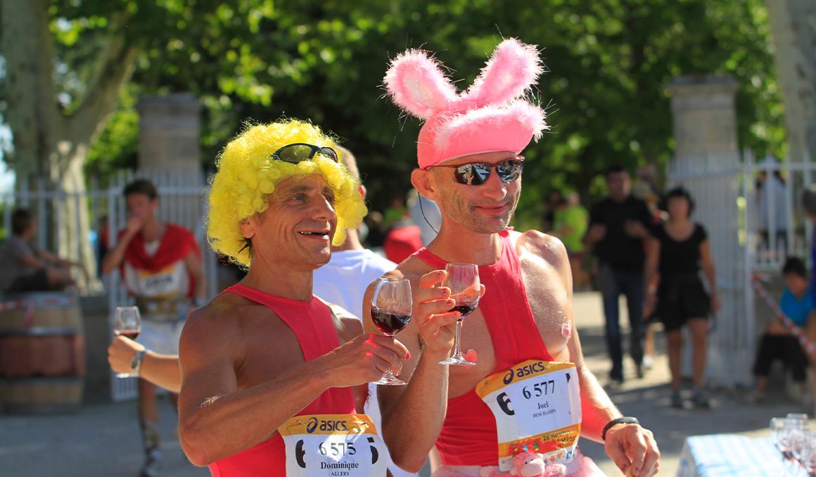Médoc Marathon no es un maratón para frikis del cronómetro sino de la diversión. | AMCM:DETIENDA:MAINGUY
