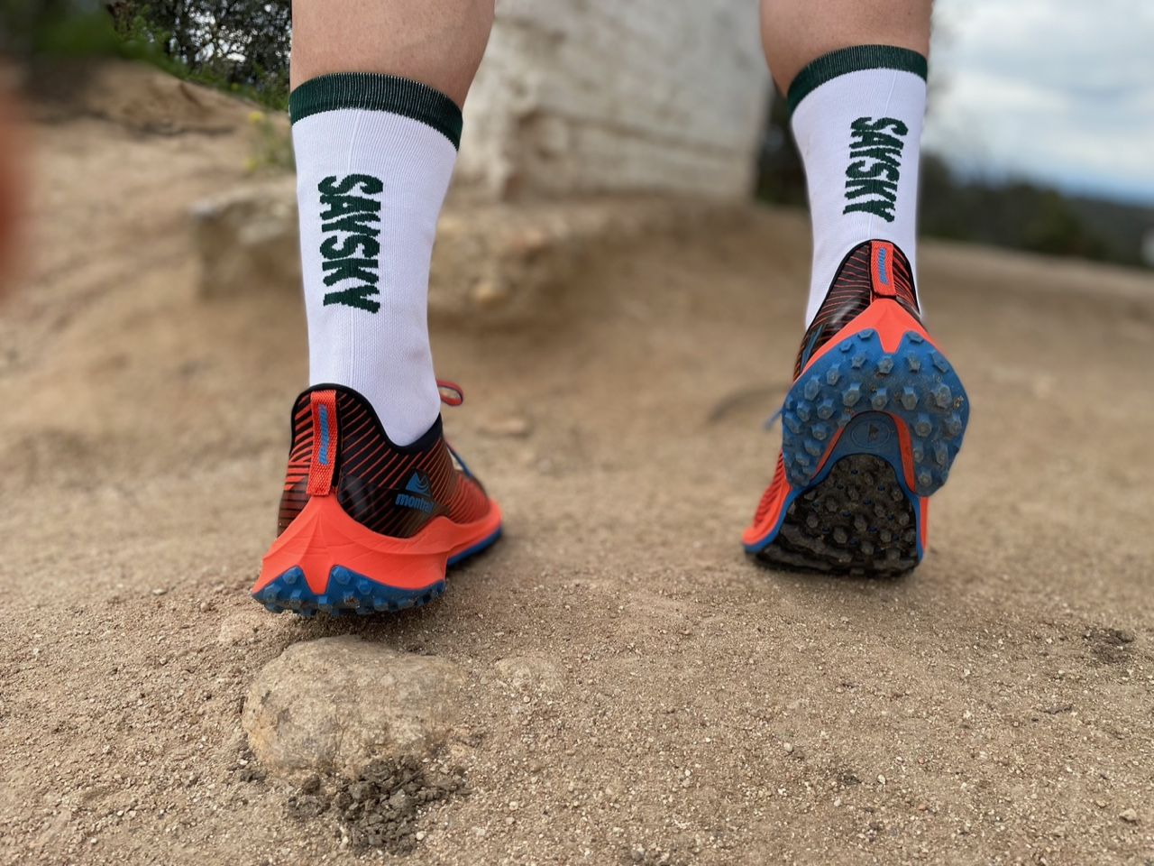 Cómo tienen que ser los calcetines de trail running?