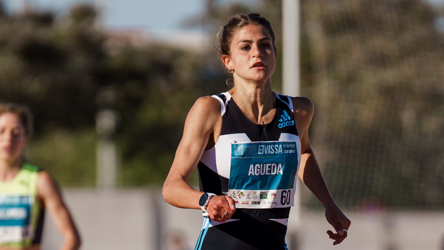 Águeda Muñoz hizo valer su poderos final para imponerse en los 2000 metros. SPORTMEDIA. Águeda Muñoz hizo valer su poderos final para imponerse en los 2000 metros. SPORTMEDIA.