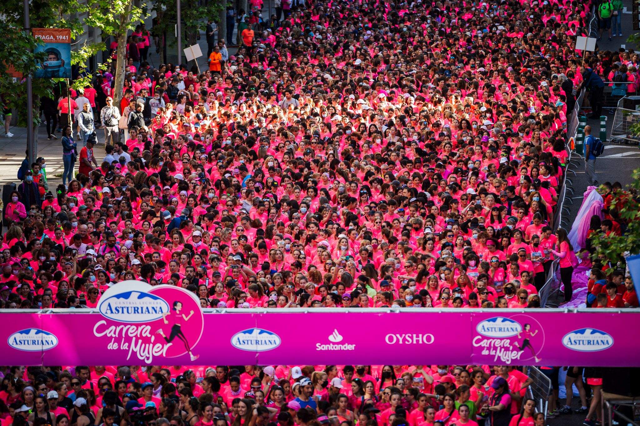 Las 50 fotos más espectaculares de la Carrera de la Mujer de Madrid 4