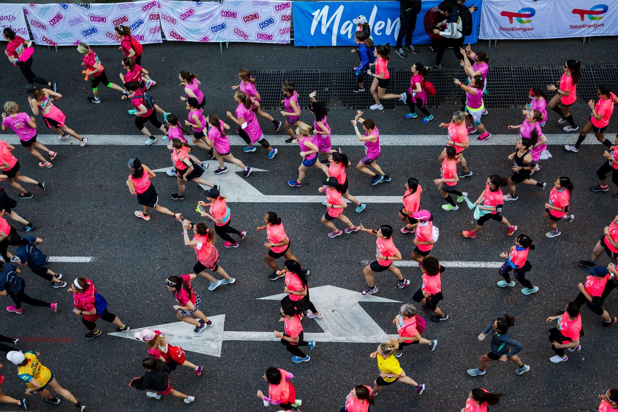 Las 50 fotos más espectaculares de la Carrera de la Mujer de Madrid 6