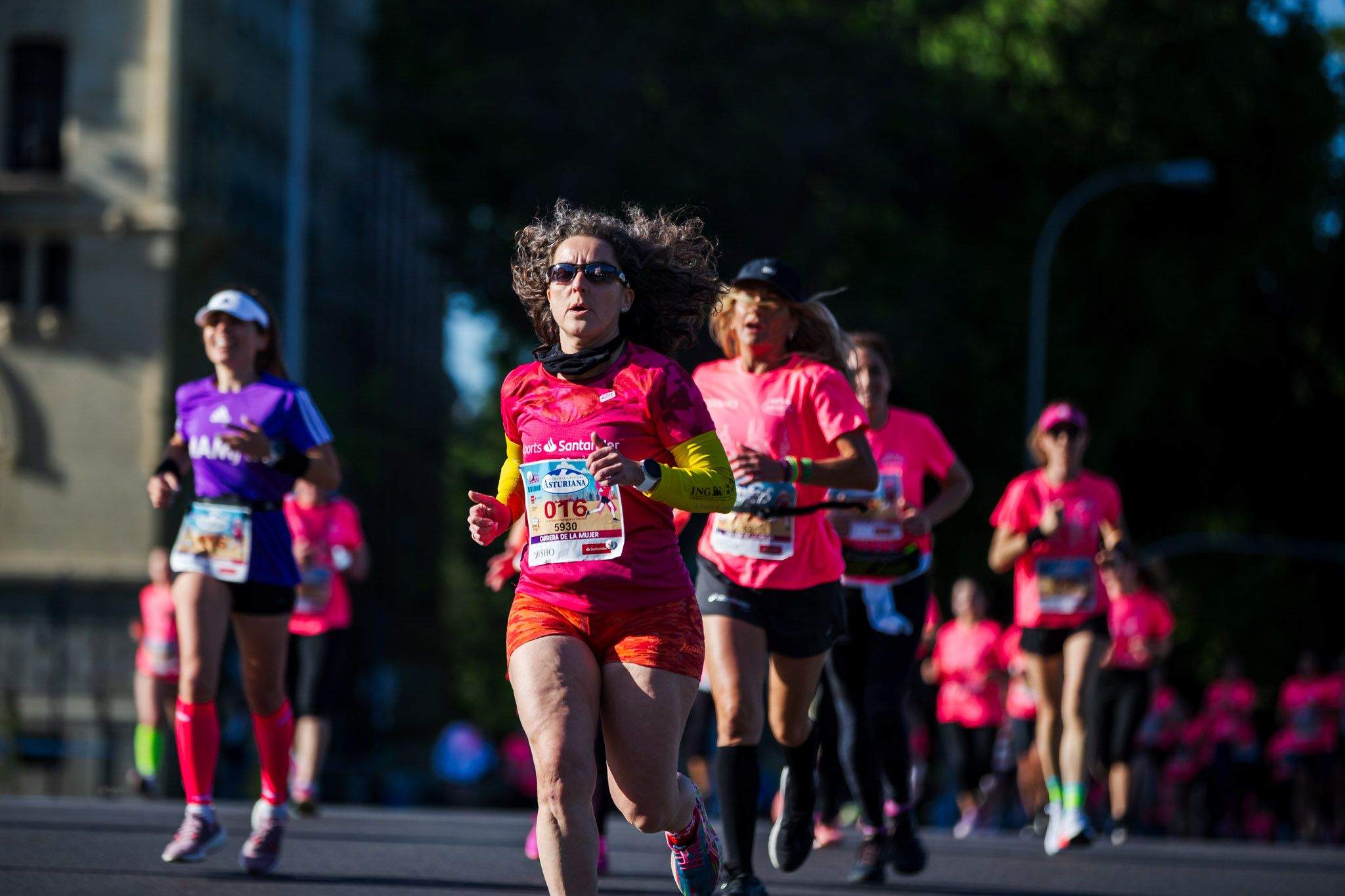 Las 50 fotos más espectaculares de la Carrera de la Mujer de Madrid 11