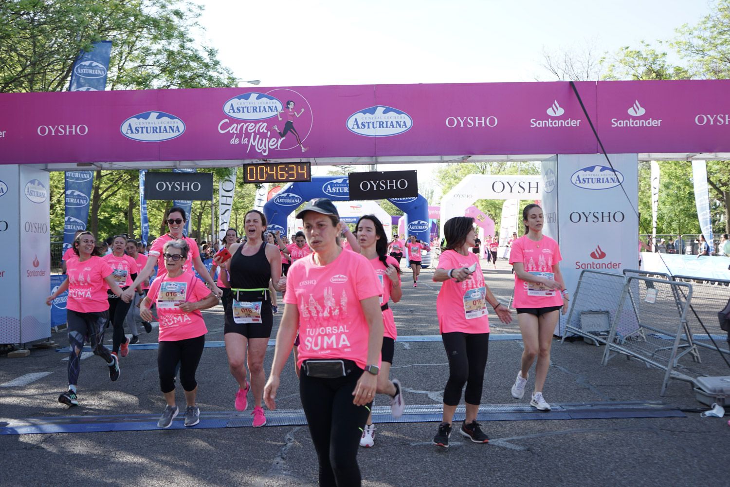 Todas las fotos de meta de la Carrera de la Mujer de Madrid 03327