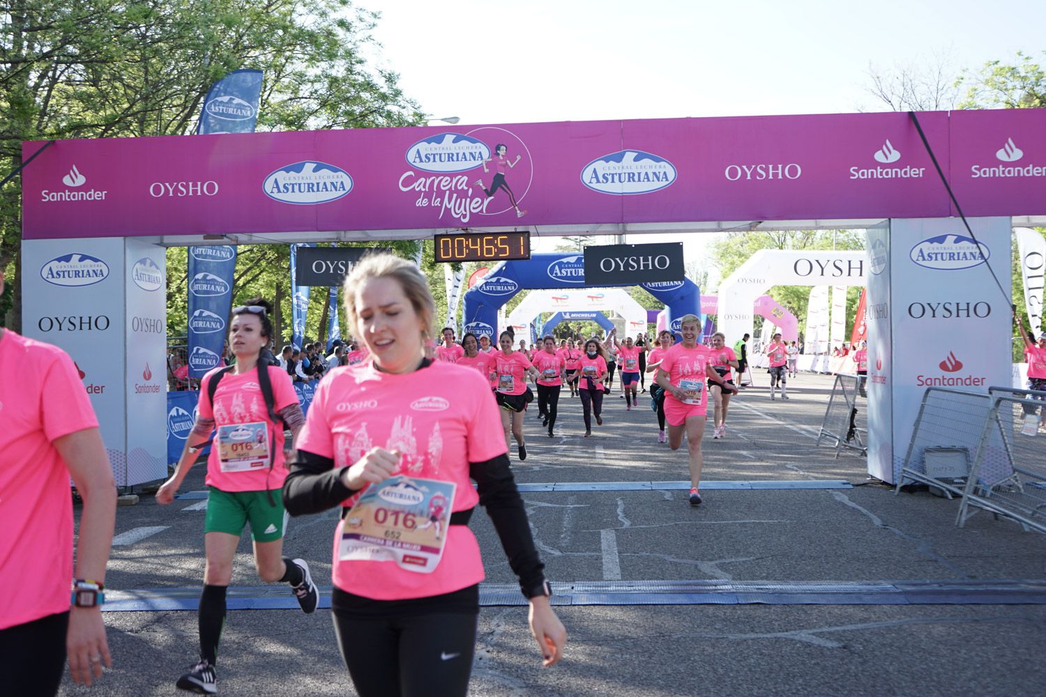 Todas las fotos de meta de la Carrera de la Mujer de Madrid 03333