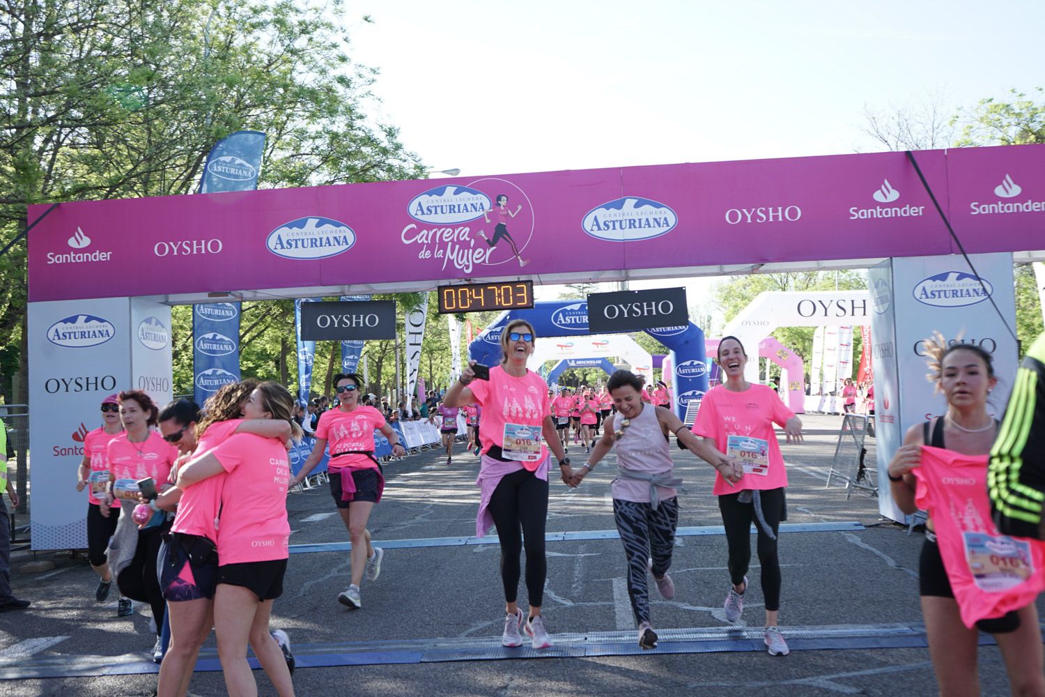 Todas las fotos de meta de la Carrera de la Mujer de Madrid 03335