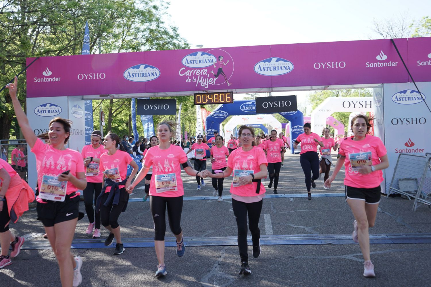 Todas las fotos de meta de la Carrera de la Mujer de Madrid 03353