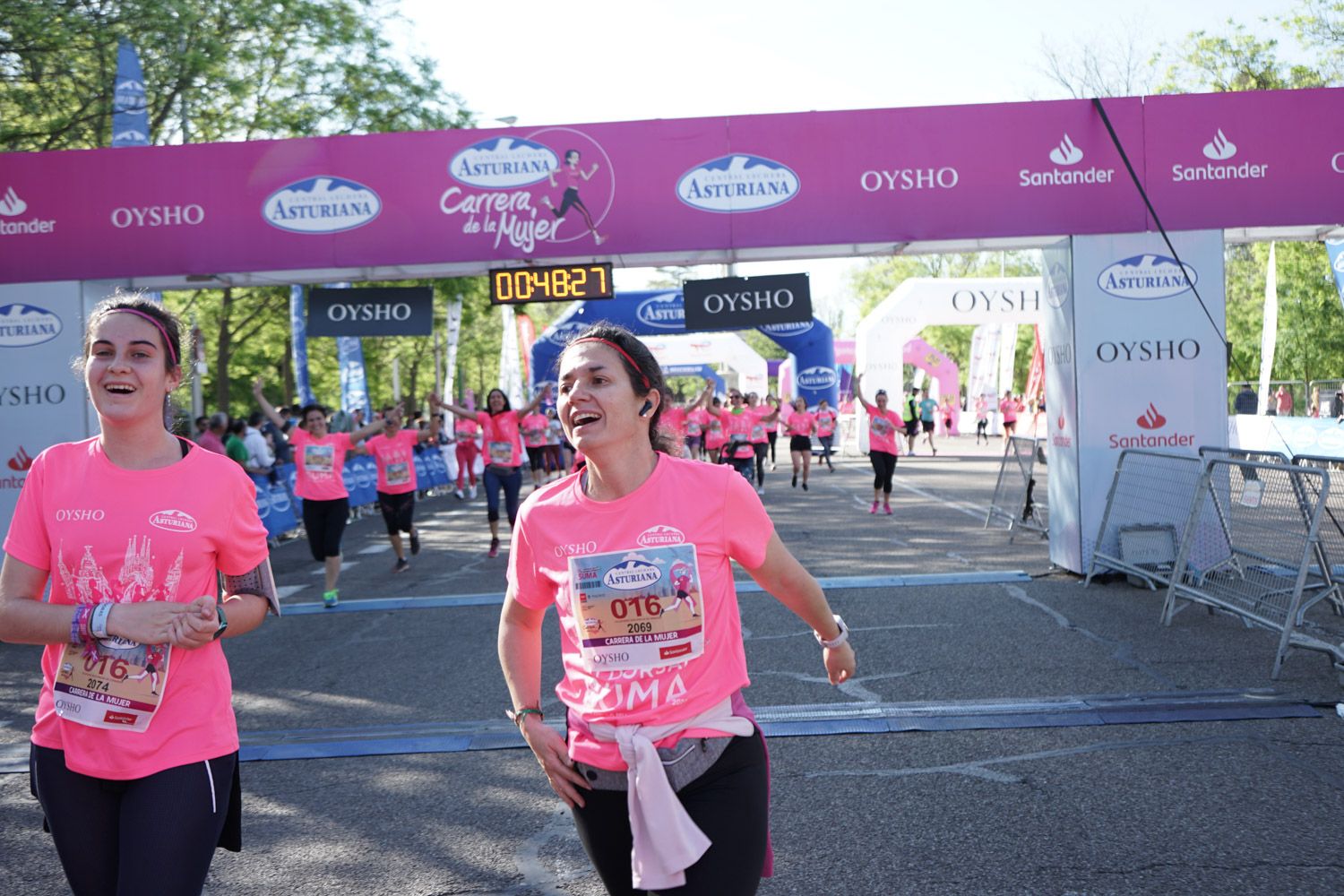 Todas las fotos de meta de la Carrera de la Mujer de Madrid 03358