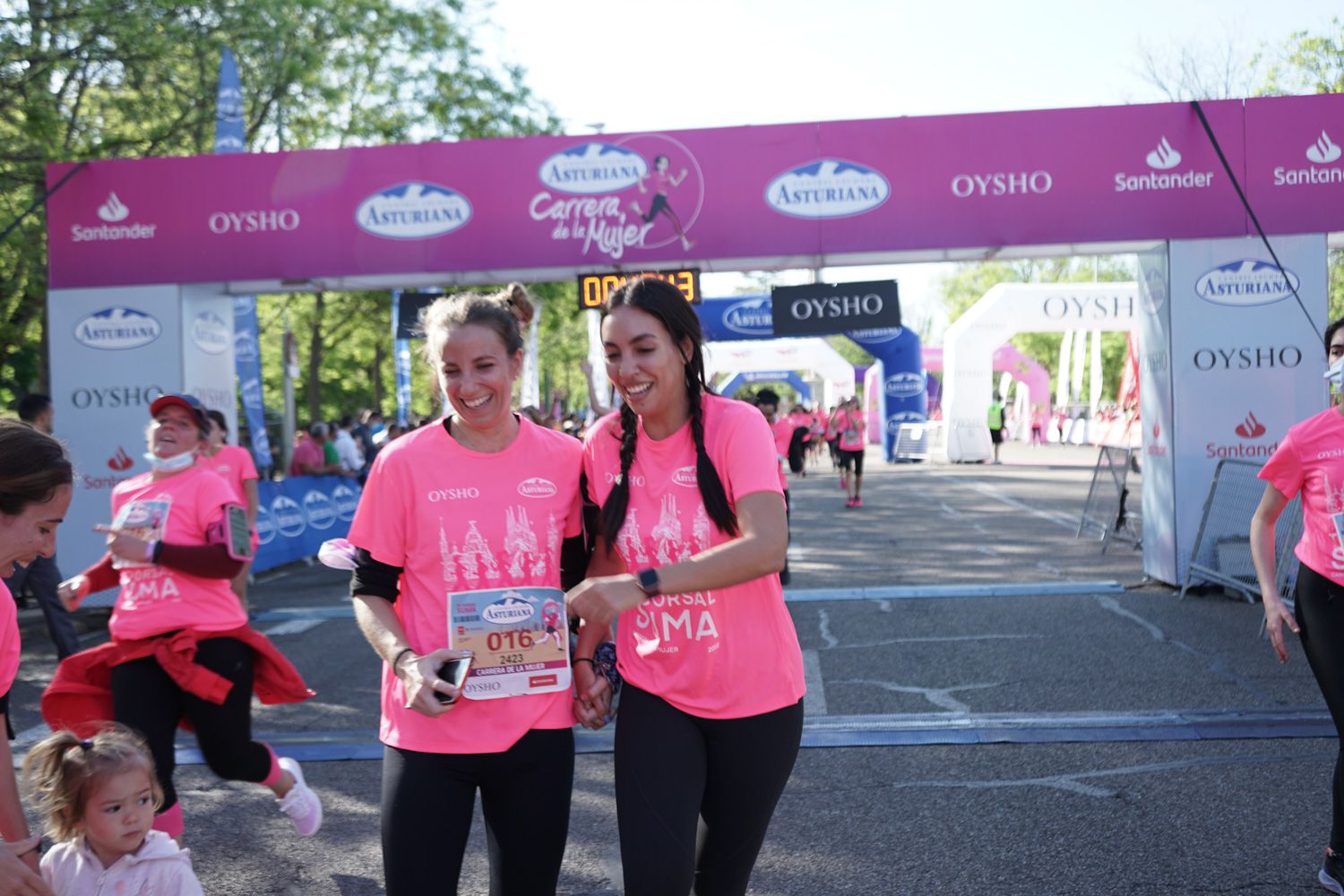 Todas las fotos de meta de la Carrera de la Mujer de Madrid 03363