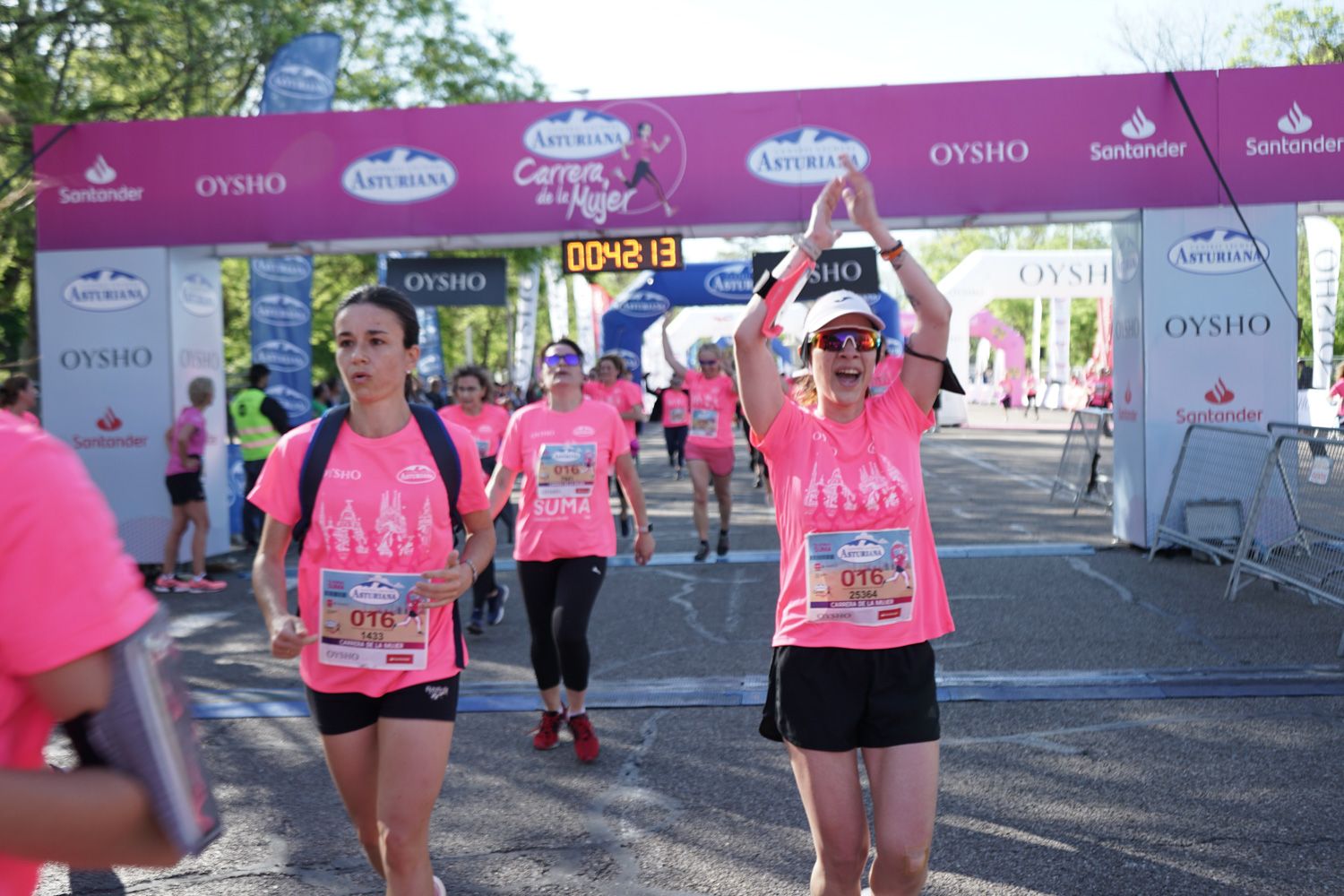 Todas las fotos de meta de la Carrera de la Mujer de Madrid 03267