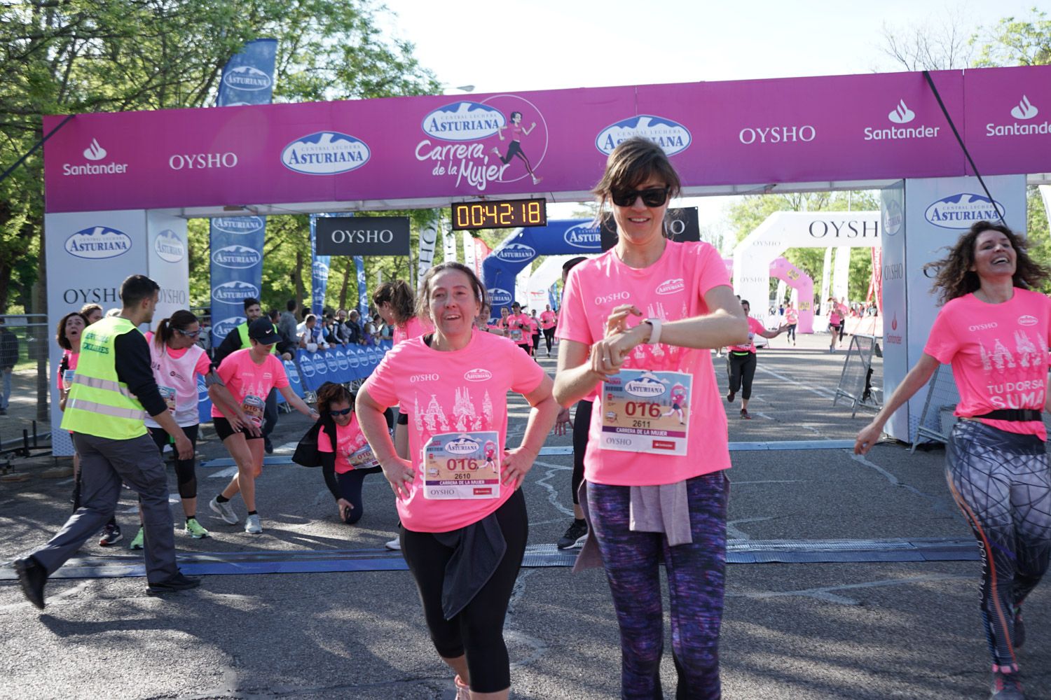 Todas las fotos de meta de la Carrera de la Mujer de Madrid 03269
