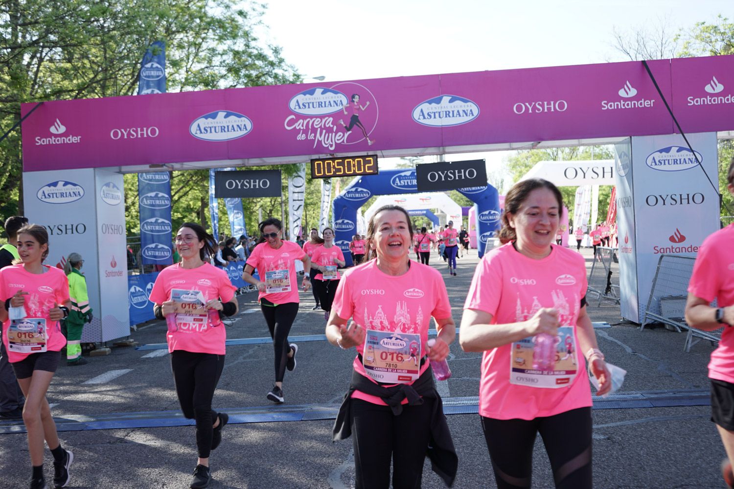 Todas las fotos de meta de la Carrera de la Mujer de Madrid 03385