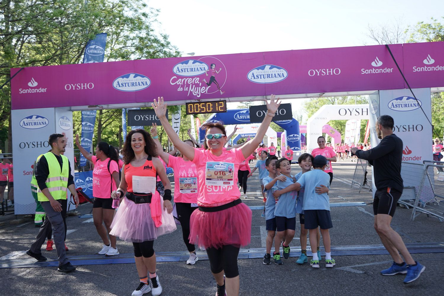 Todas las fotos de meta de la Carrera de la Mujer de Madrid 03388