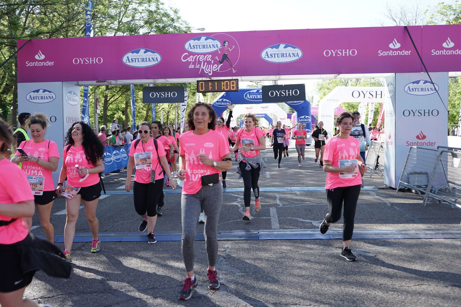 Todas las fotos de meta de la Carrera de la Mujer de Madrid 03622