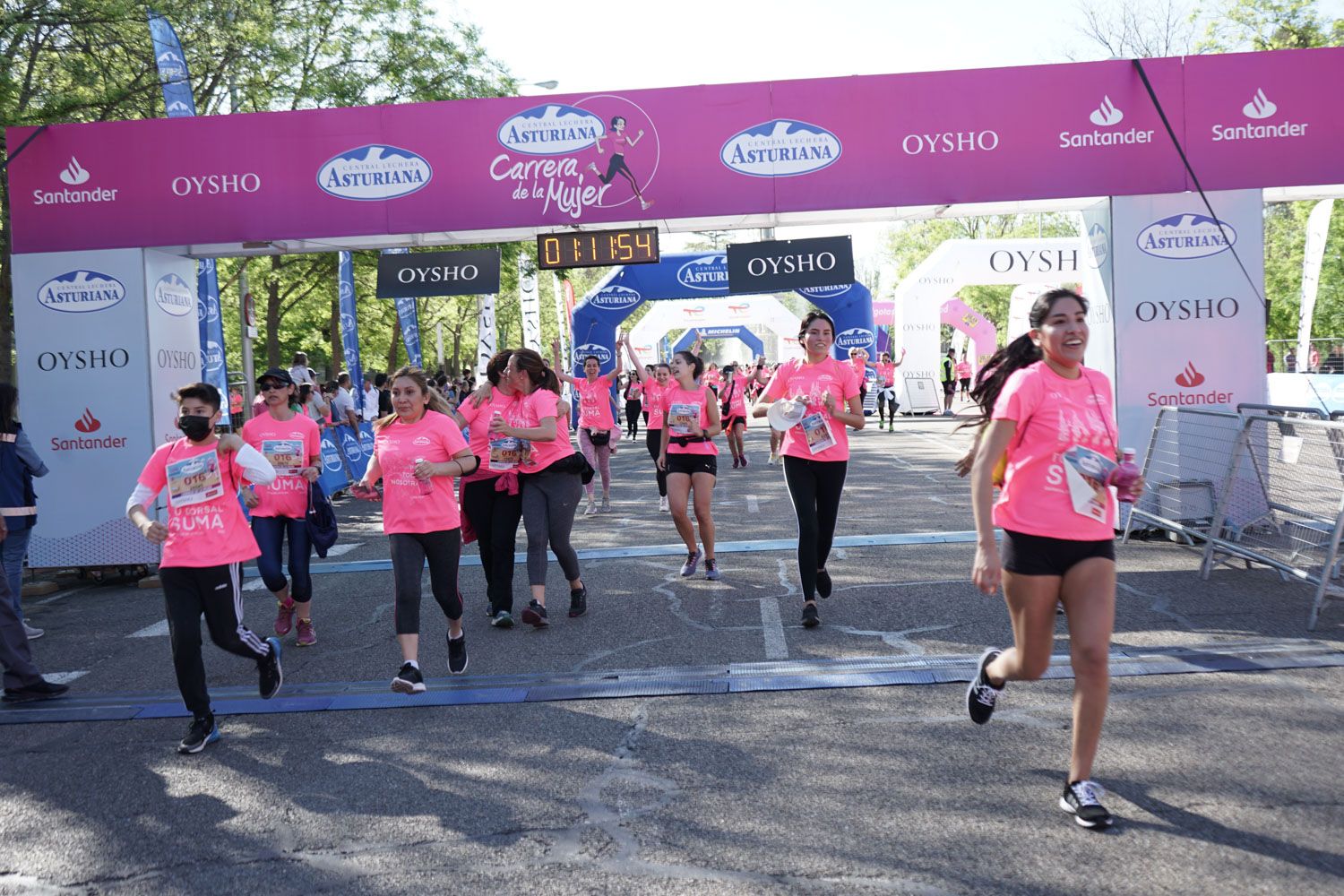 Todas las fotos de meta de la Carrera de la Mujer de Madrid 03635