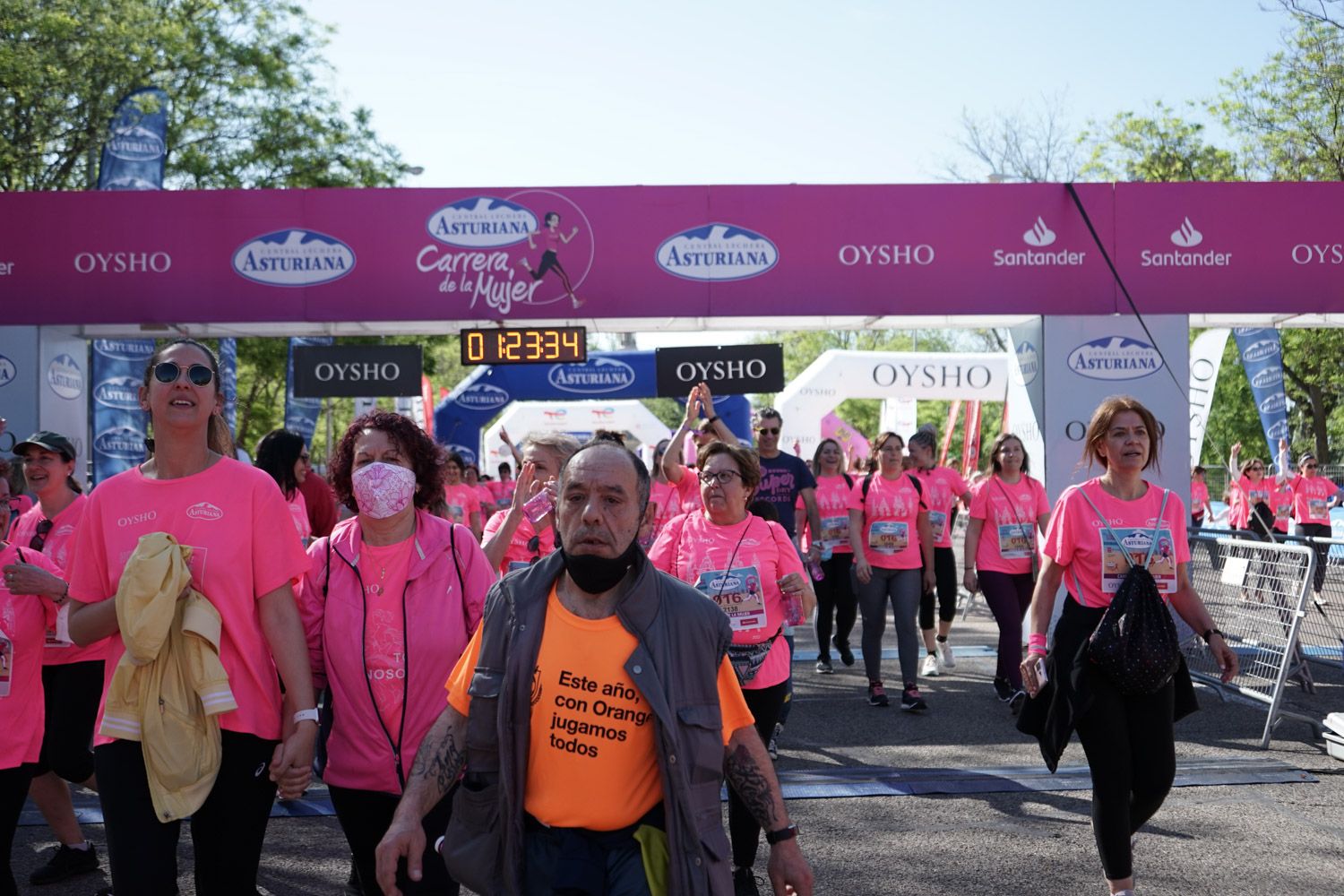 Todas las fotos de meta de la Carrera de la Mujer de Madrid 03749