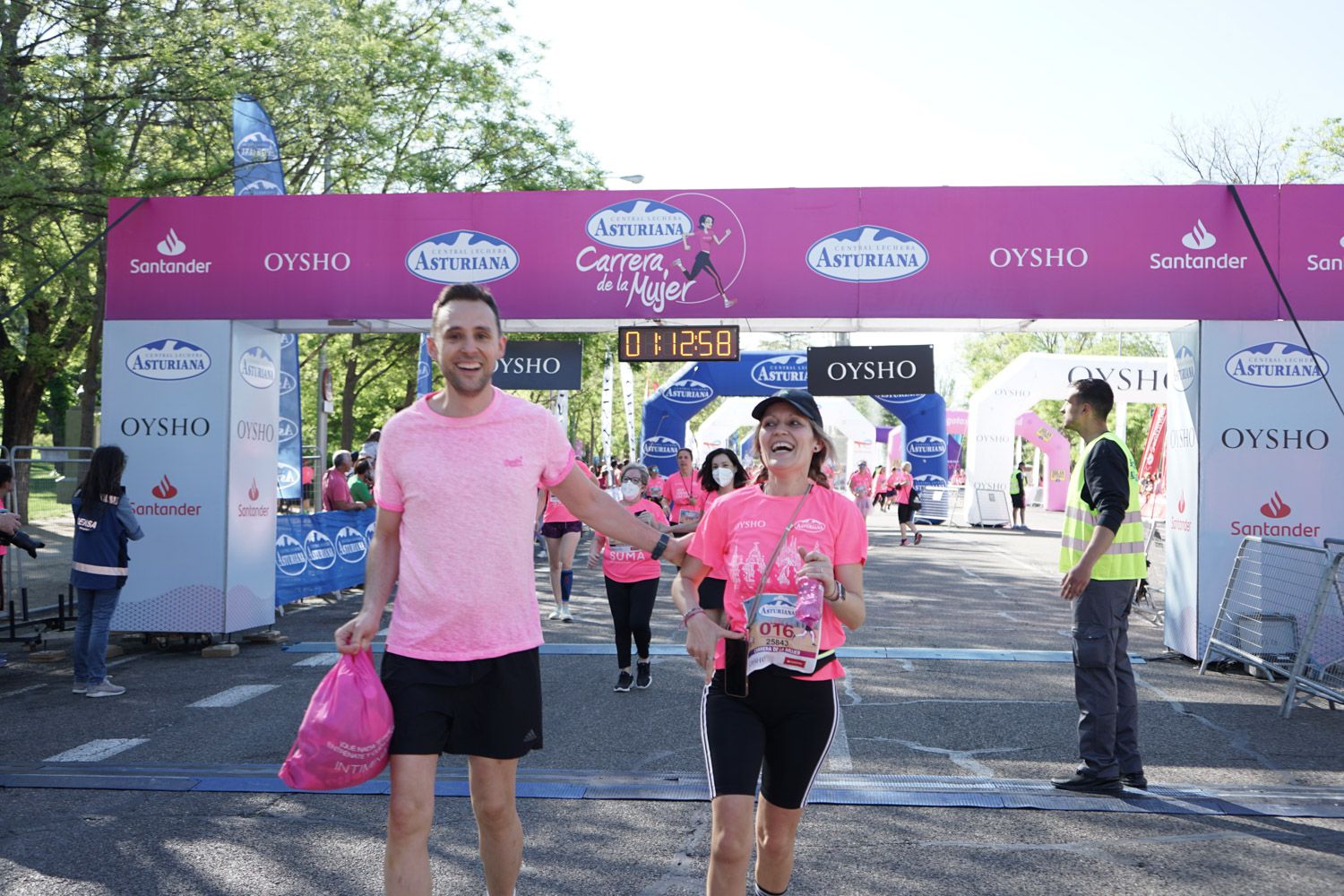 Todas las fotos de meta de la Carrera de la Mujer de Madrid 03643