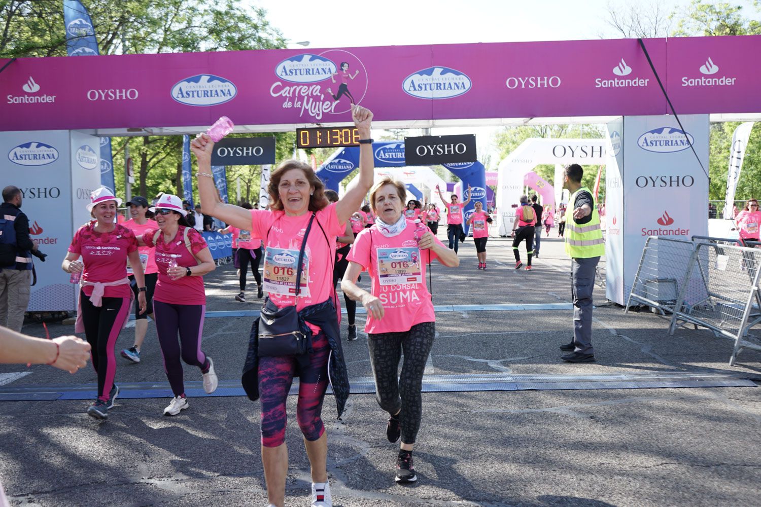 Todas las fotos de meta de la Carrera de la Mujer de Madrid 03645