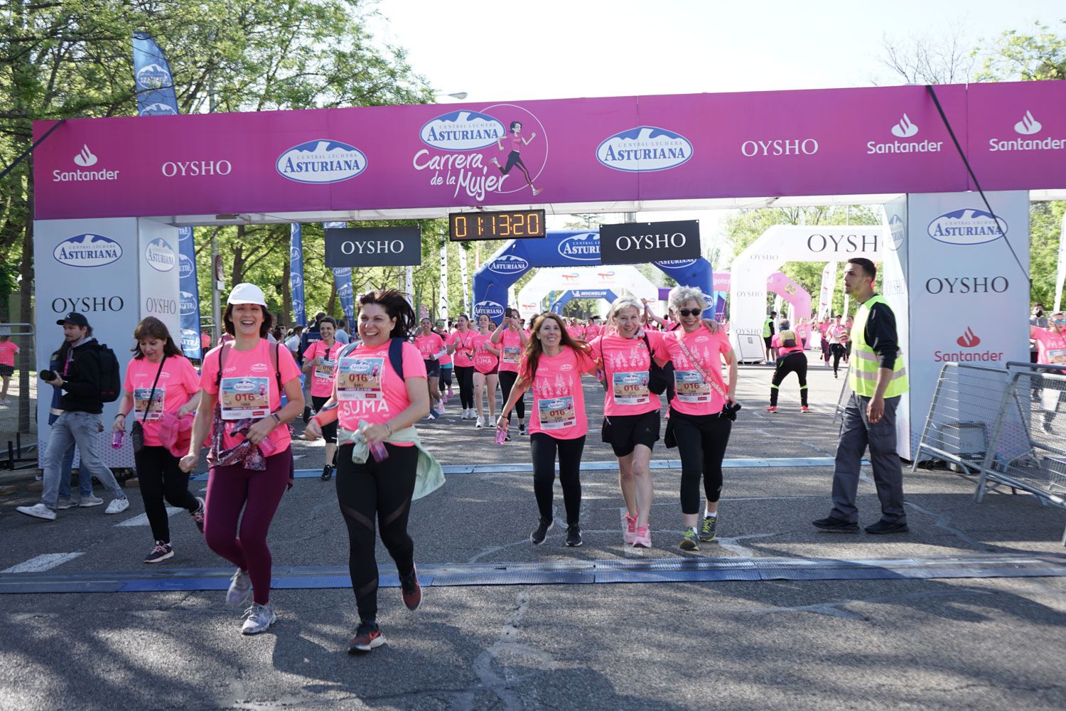 Todas las fotos de meta de la Carrera de la Mujer de Madrid 03647