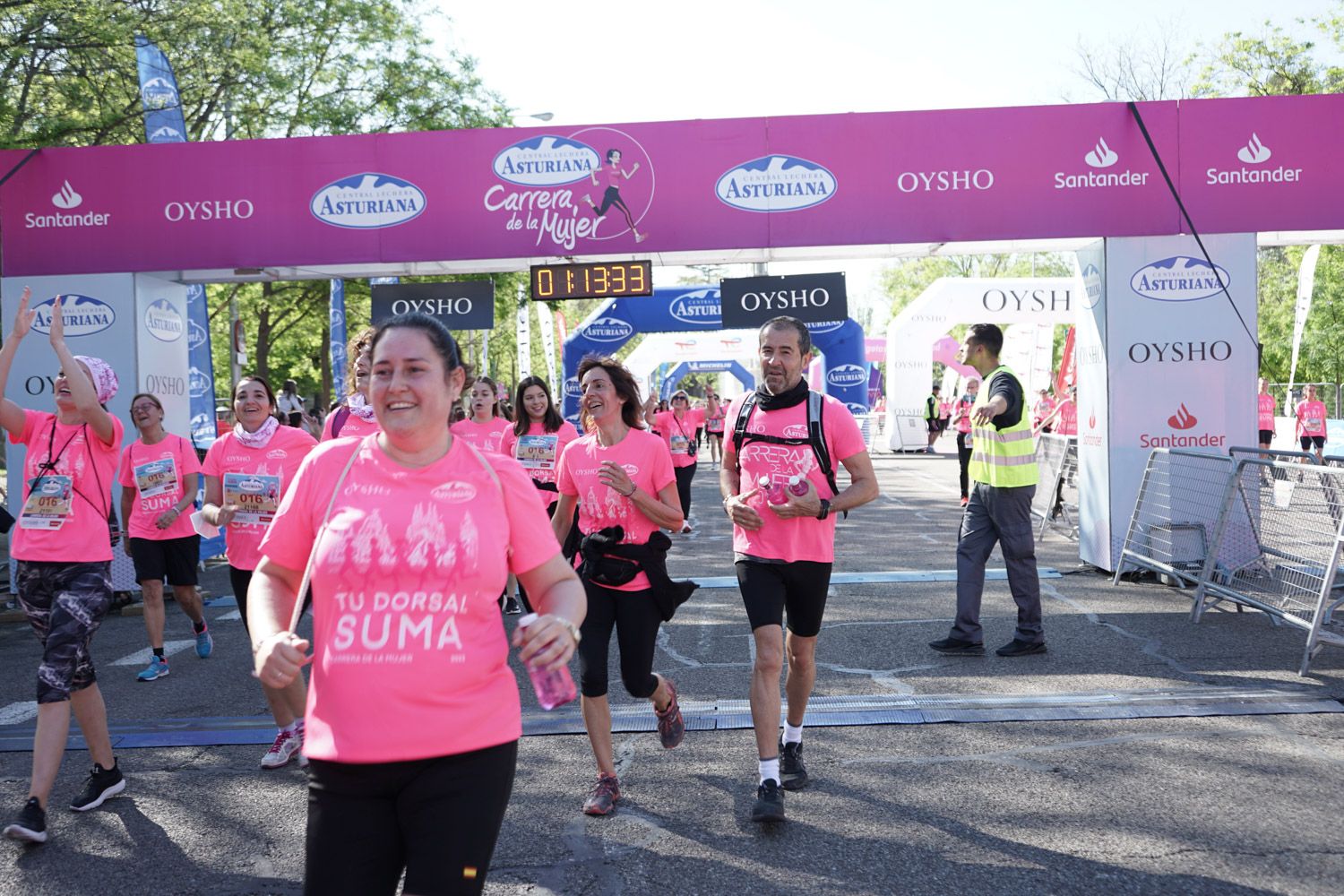 Todas las fotos de meta de la Carrera de la Mujer de Madrid 03650