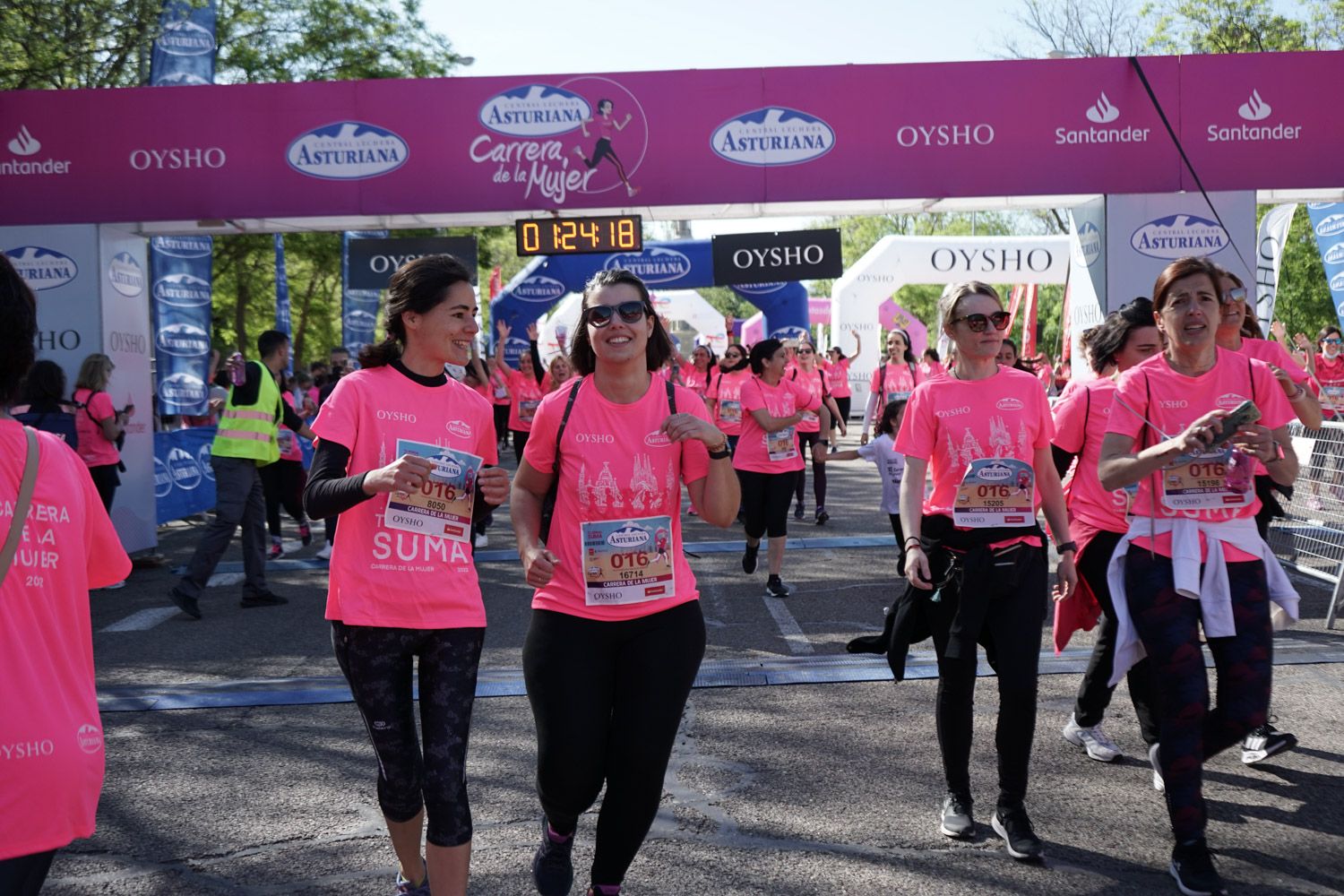 Todas las fotos de meta de la Carrera de la Mujer de Madrid 03759