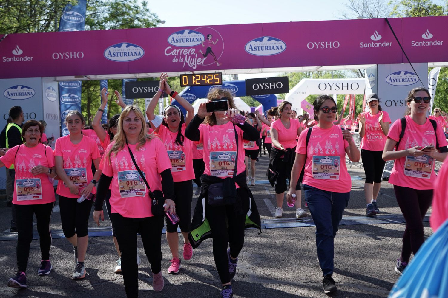 Todas las fotos de meta de la Carrera de la Mujer de Madrid 03761