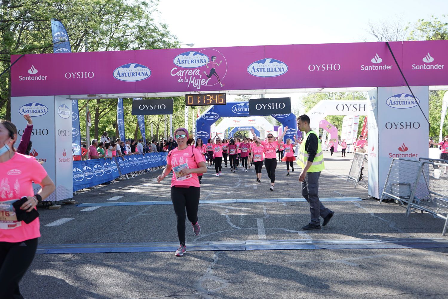 Todas las fotos de meta de la Carrera de la Mujer de Madrid 03654
