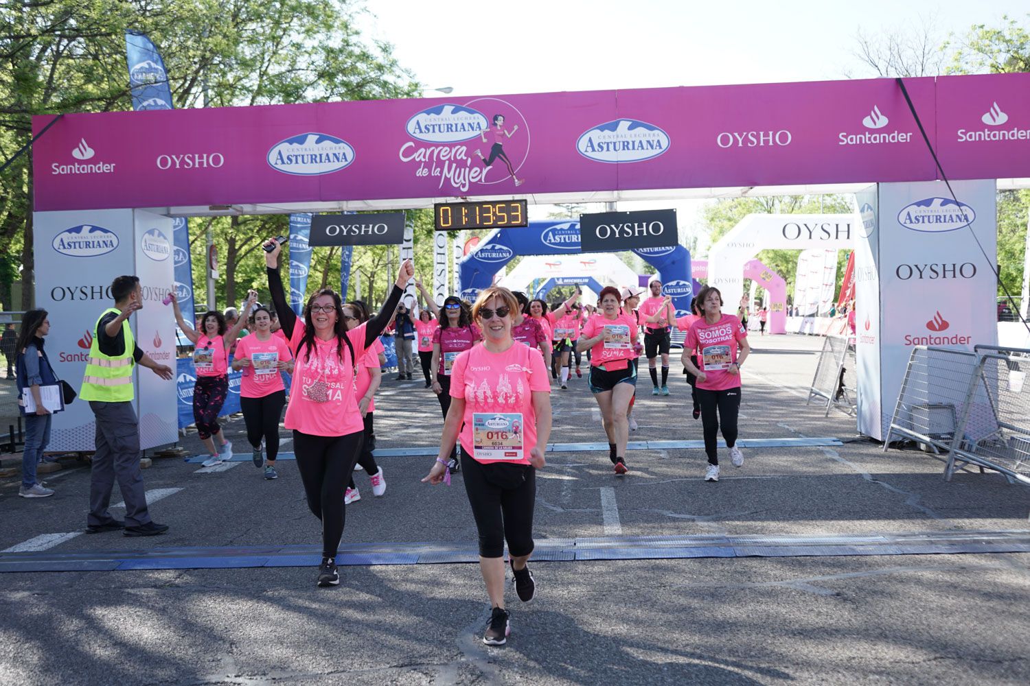 Todas las fotos de meta de la Carrera de la Mujer de Madrid 03656