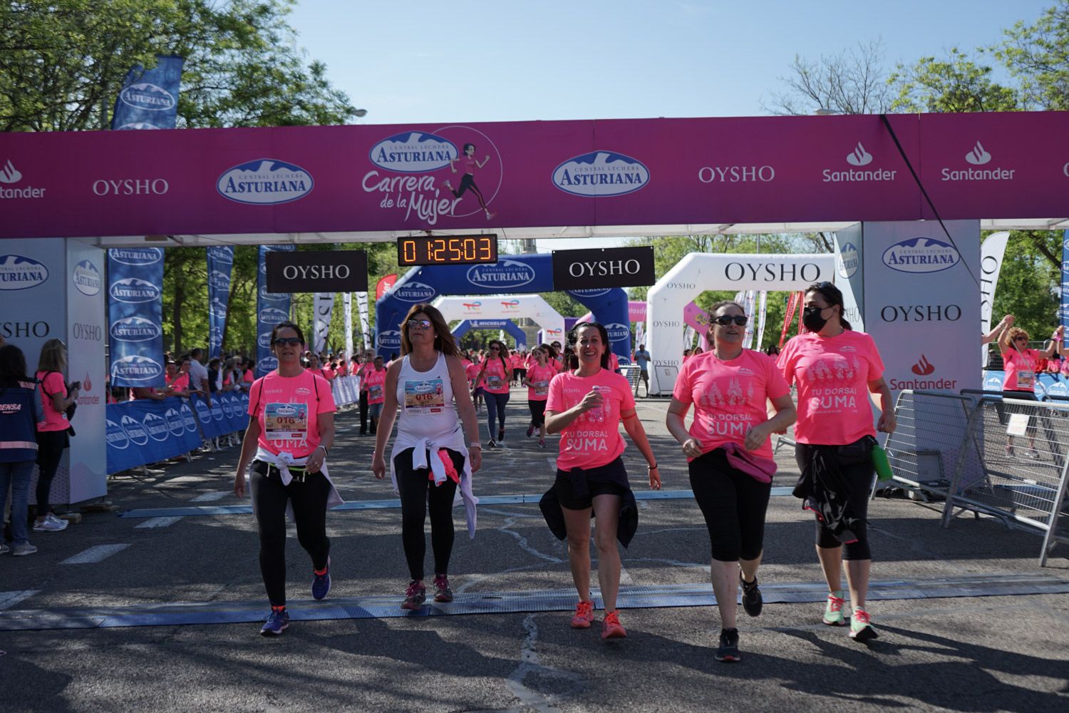 Todas las fotos de meta de la Carrera de la Mujer de Madrid 03767