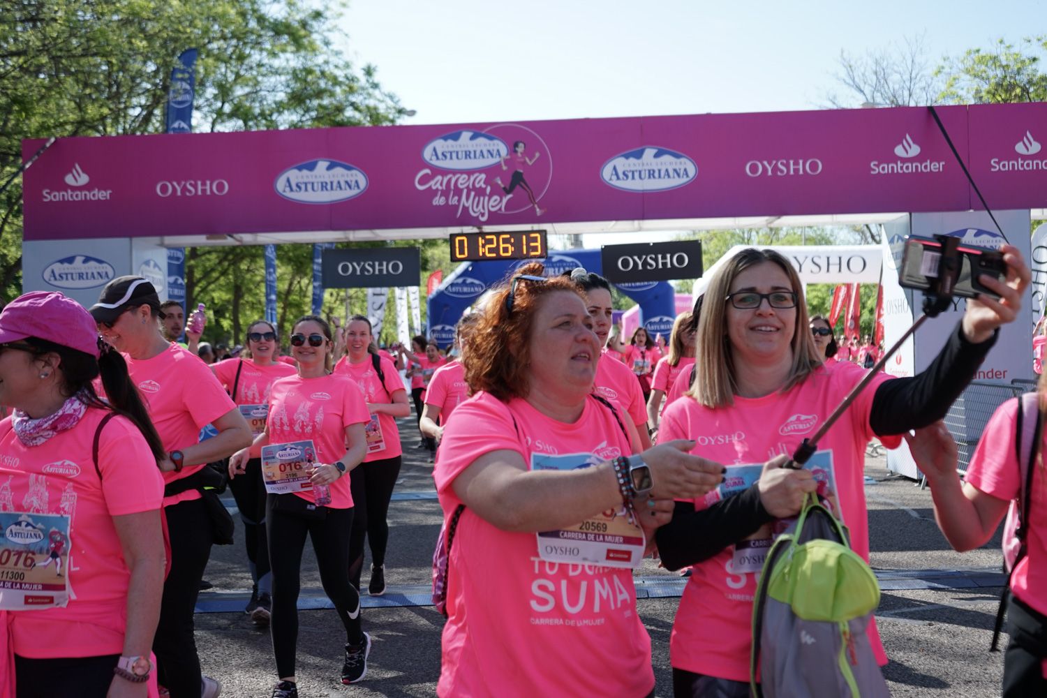 Todas las fotos de meta de la Carrera de la Mujer de Madrid 03777